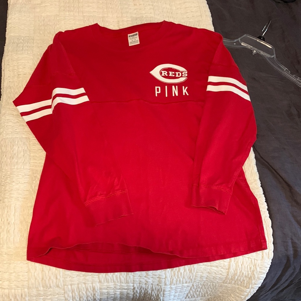 Pink Cincinnati Reds spirit jersey. Red. Size M.
